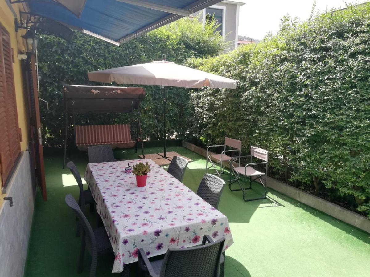 Depandance Con Piscina In Uso In Esclusivo In B&B SantʼAntonio Abate Exteriér fotografie