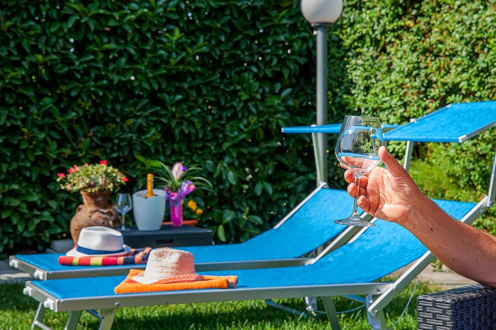 Depandance Con Piscina In Uso In Esclusivo In B&B SantʼAntonio Abate Exteriér fotografie